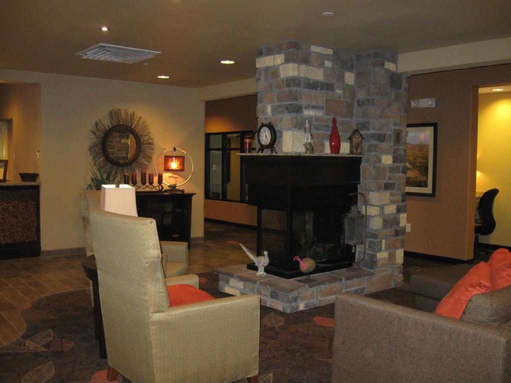 Little Missouri Inn & Suites New Town Extérieur photo