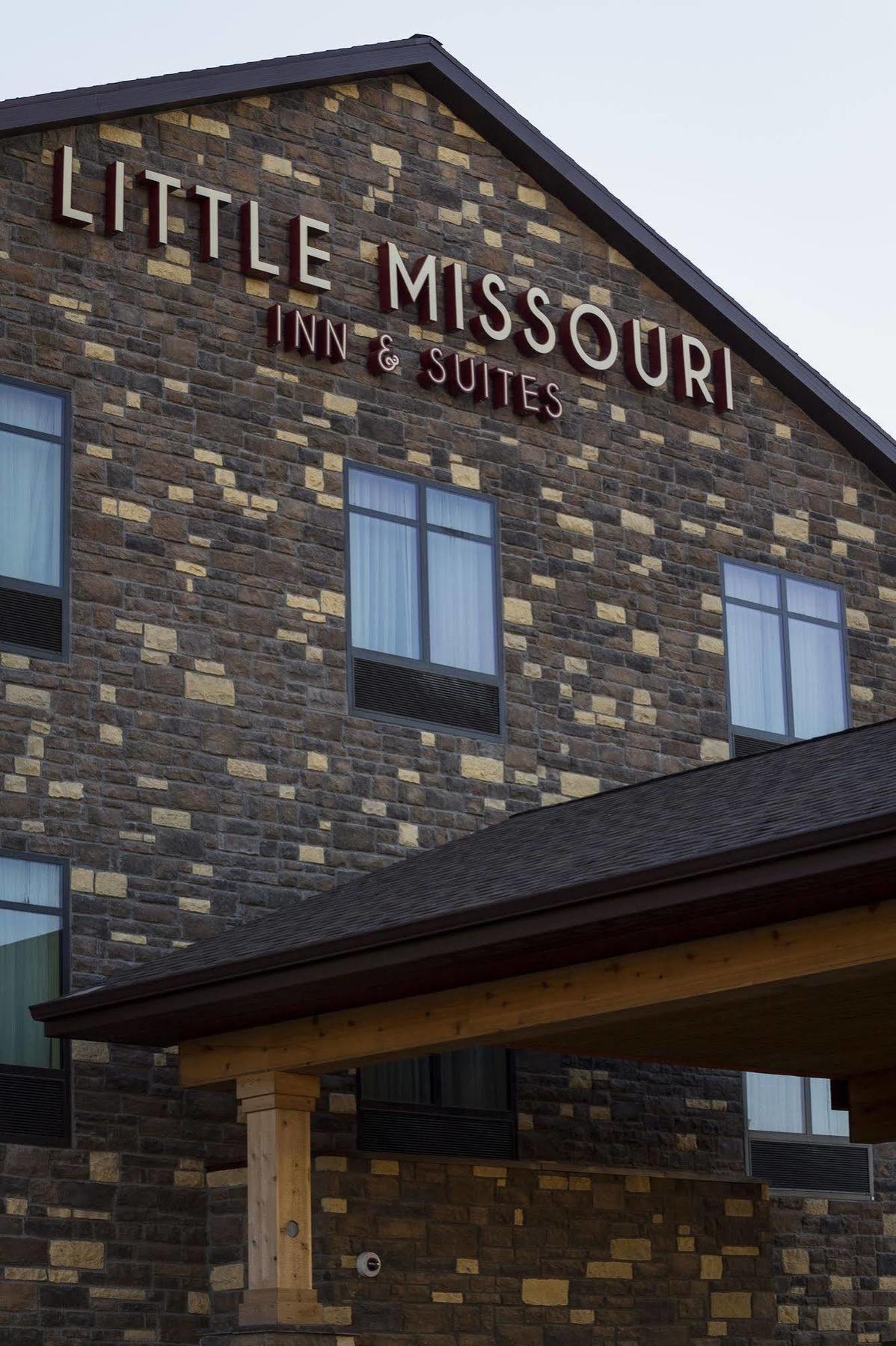 Little Missouri Inn & Suites New Town Extérieur photo